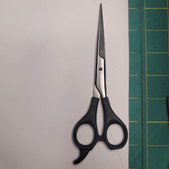 Hair Salon scissors/ shears - Picture 2 of 2